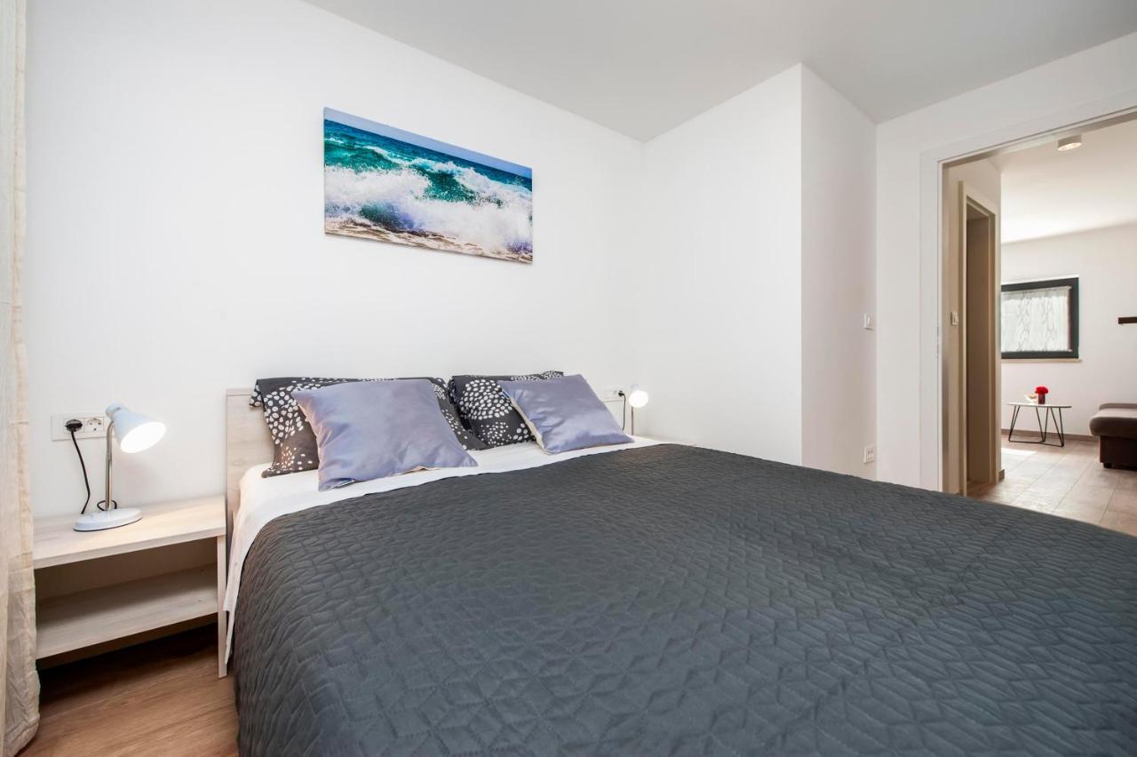 Apartments Katarina 로비니 외부 사진