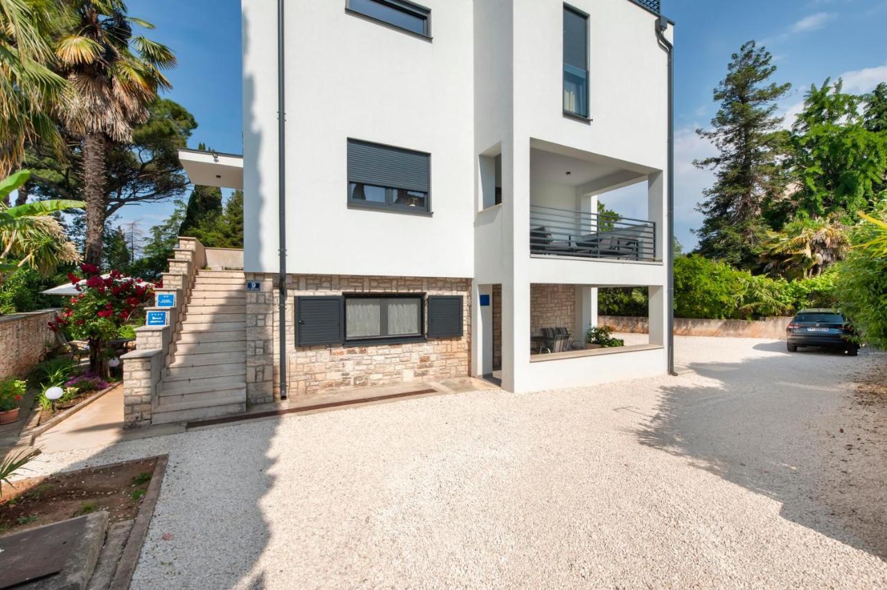 Apartments Katarina 로비니 외부 사진