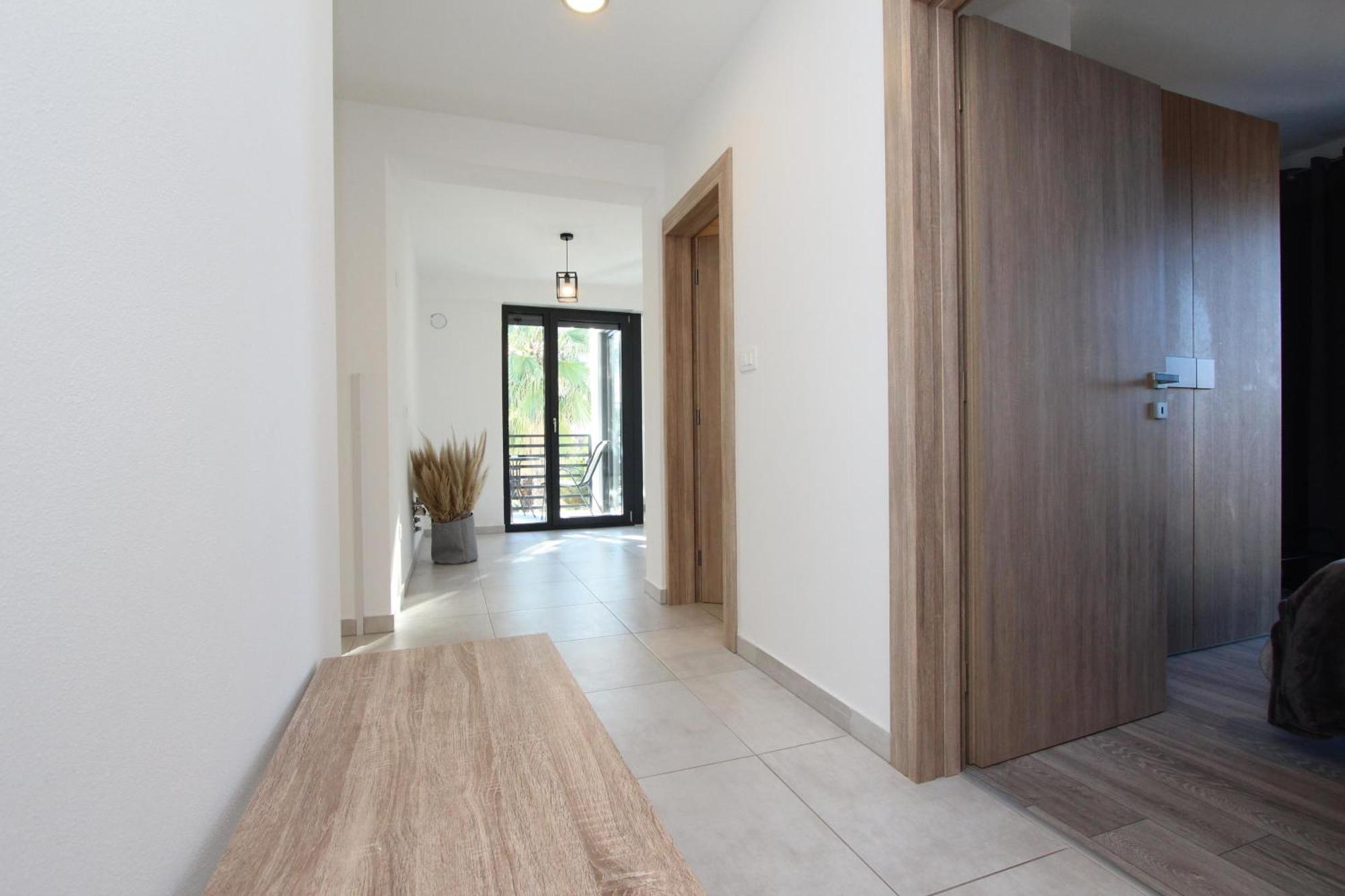 Apartments Katarina 로비니 외부 사진
