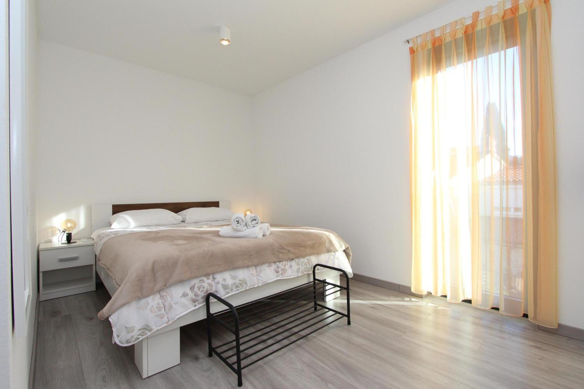 Apartments Katarina 로비니 외부 사진